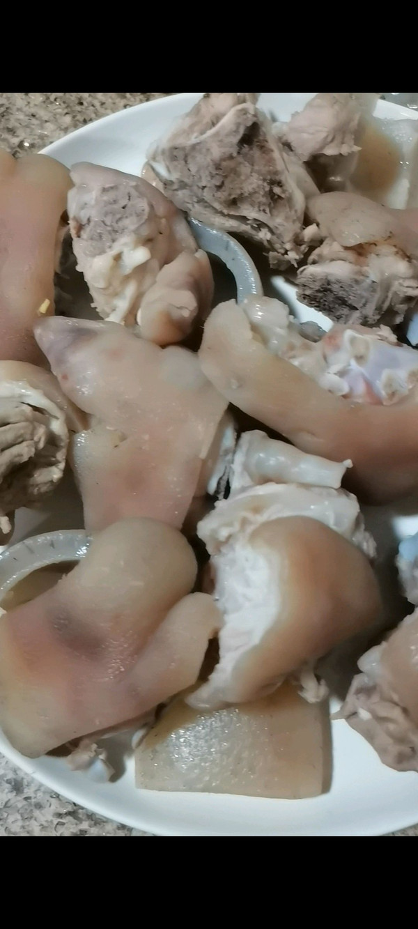 特色姜醋猪蹄煲