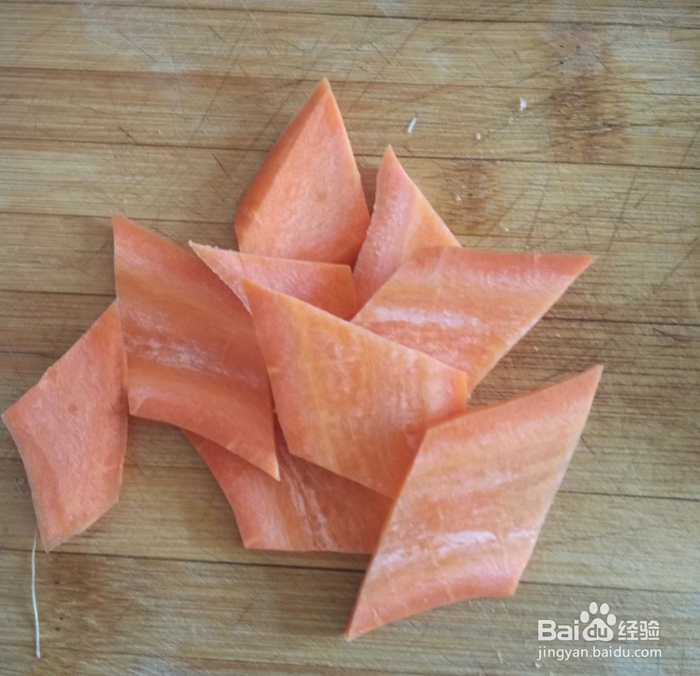如何快速制作一份营养美味的豆腐白菜大虾汤