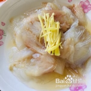 如何制作香辣的黄酒胡萝卜焖鳕鱼片