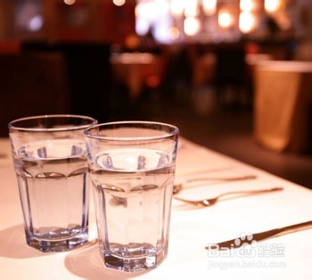 餐桌聚会上的解酒方法