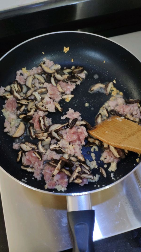 冬菇肉沫酱豆腐滑蛋