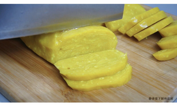 怎么可以少了这道炒黄粄呢