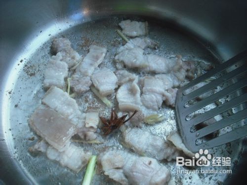 煲五花肉萝卜干