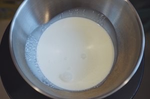 不会抹奶油也能做草莓方蛋糕的妙招!