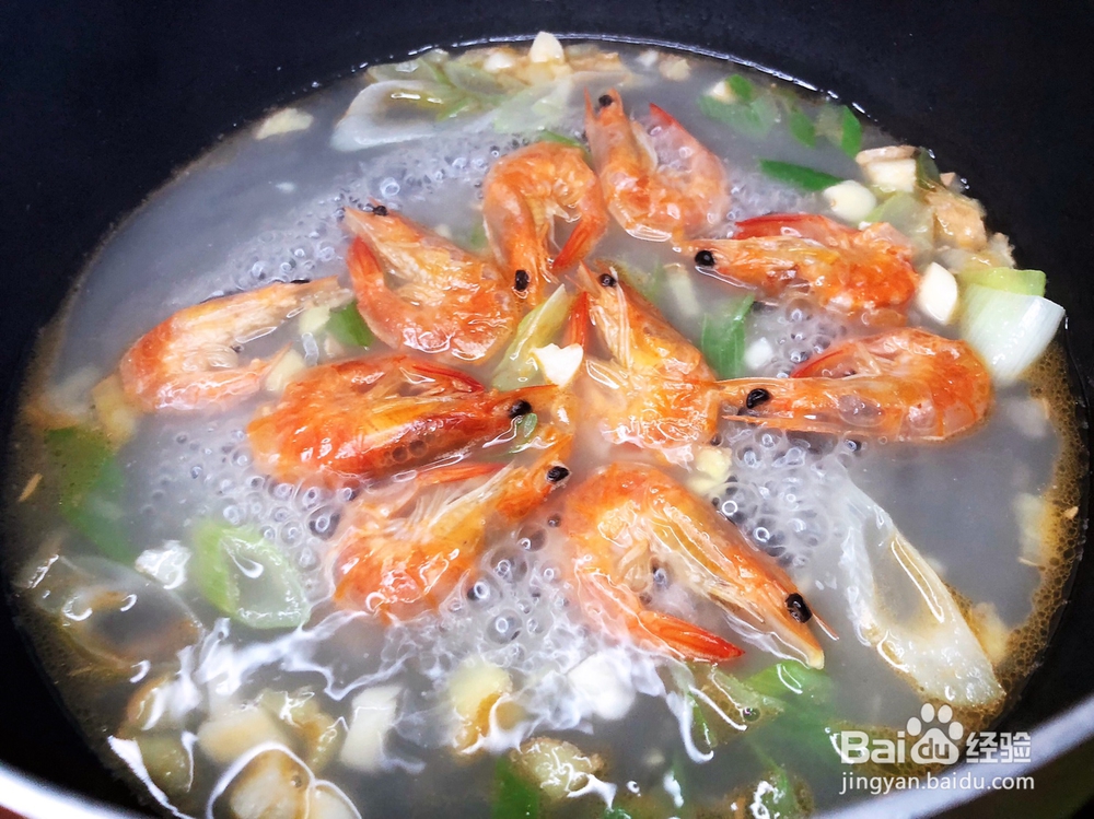 香浓的焖烧大虾白菜粉条