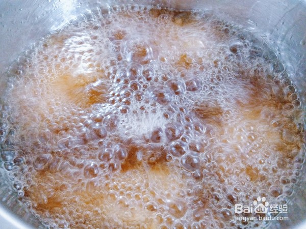 如何制作美味的蒜香甜辣炸鸡