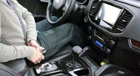 自动档轿车驾驶应该注意哪些问题