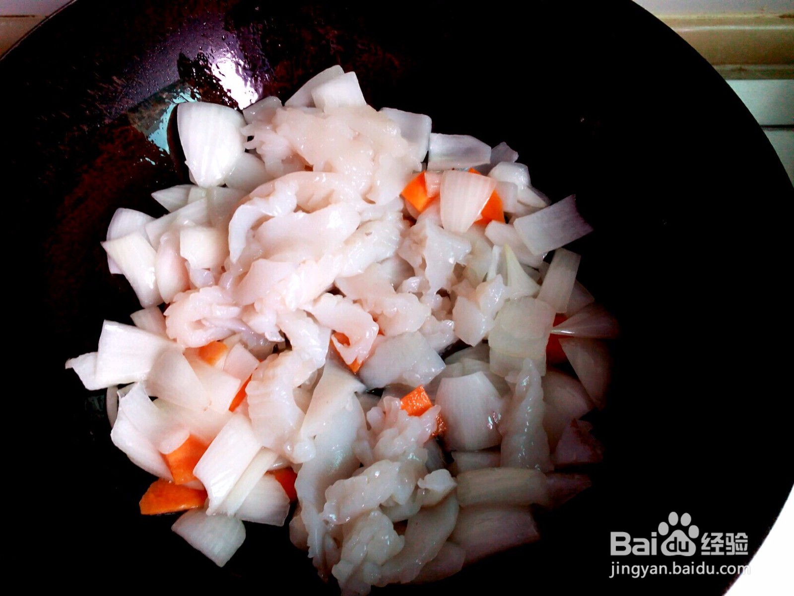 洋葱鱿鱼花的做法