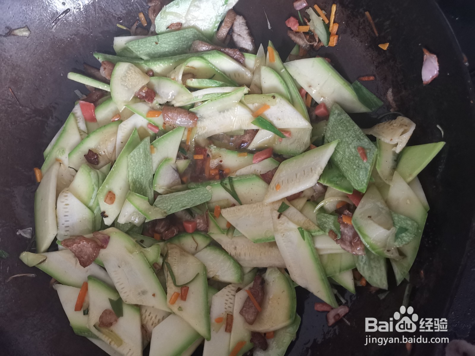 火腿丁炒西葫芦