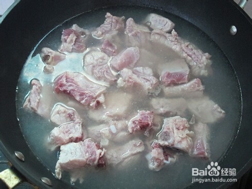 营养丰富:排骨萝卜汤的做法