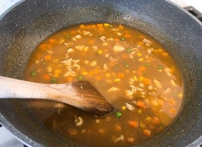 怎样制作萌到爆炸的三只小鸡日式鸡腿咖喱饭步骤