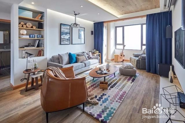 客厅与阳台打通的情况下，如何装饰客厅和阳台？