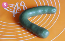 奶黄金枪鱼咖啡和抹茶冰皮月饼