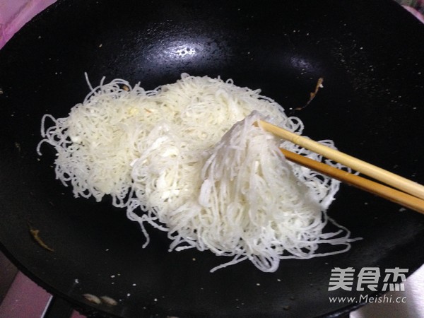 韭菜鸡蛋炒粉丝