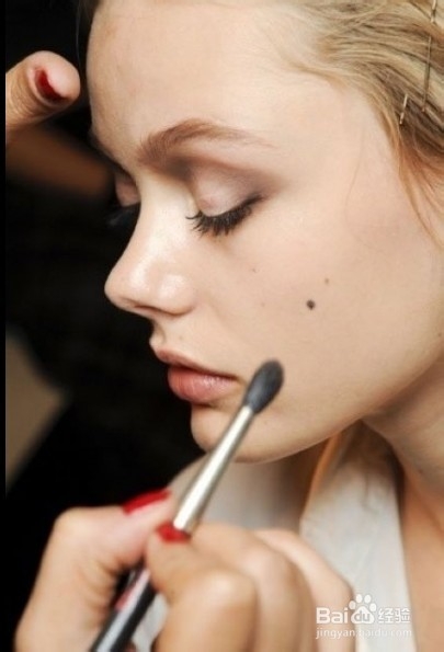 殿堂级画眼线法 拥有大眼美女气质
