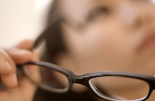 14岁近视600度怎么办