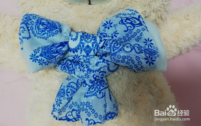 如何系围巾蝴蝶结