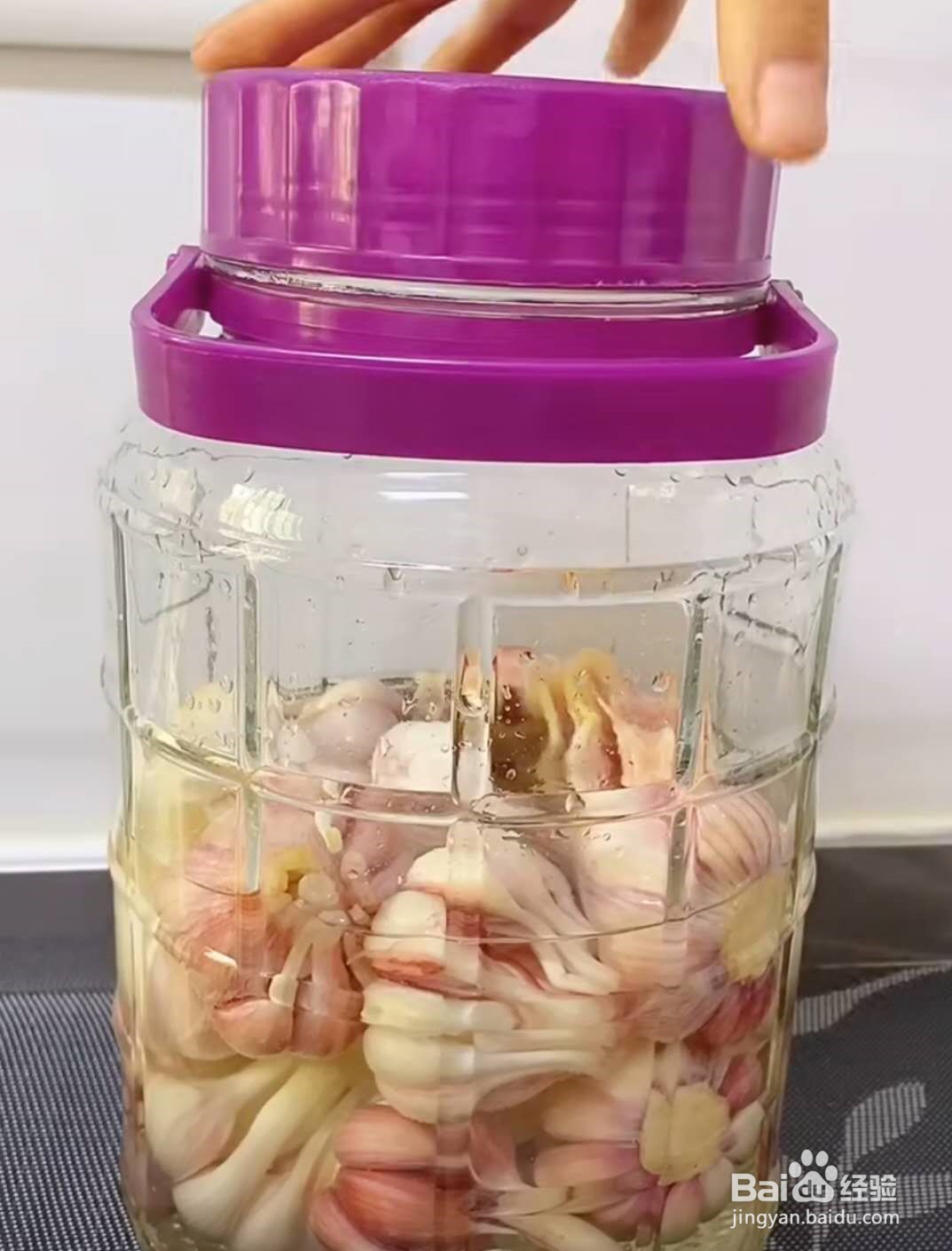 糖醋蒜的做法
