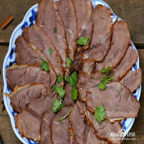 怎样制作酱牛肉？