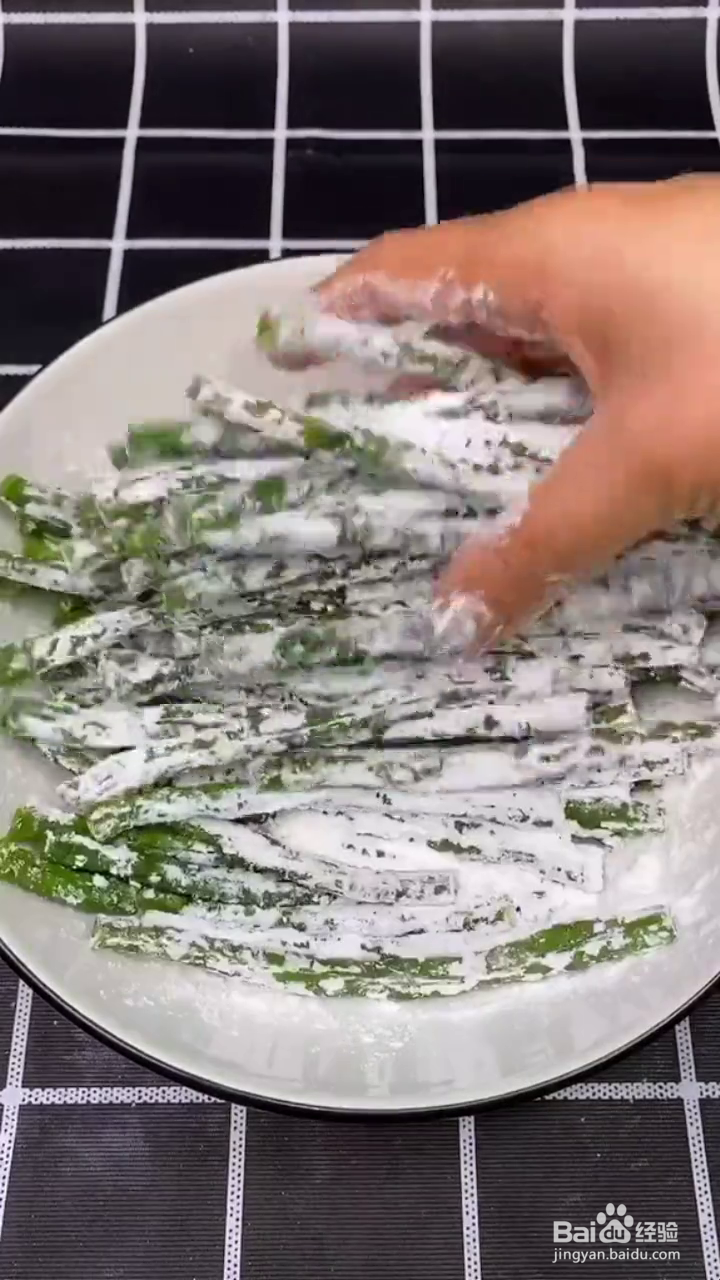 如何制作酥脆好吃的炸长豆角？
