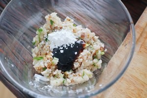 娃娃菜油炸鸡肉步骤