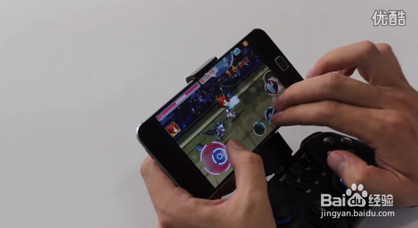 崩坏学园2如何用手柄双指滑切