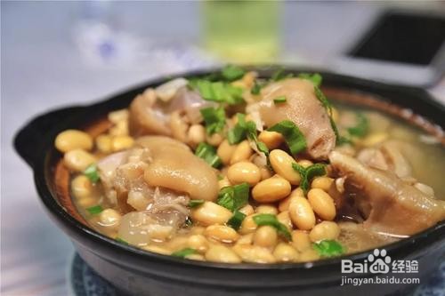 黄豆炖猪蹄的功效