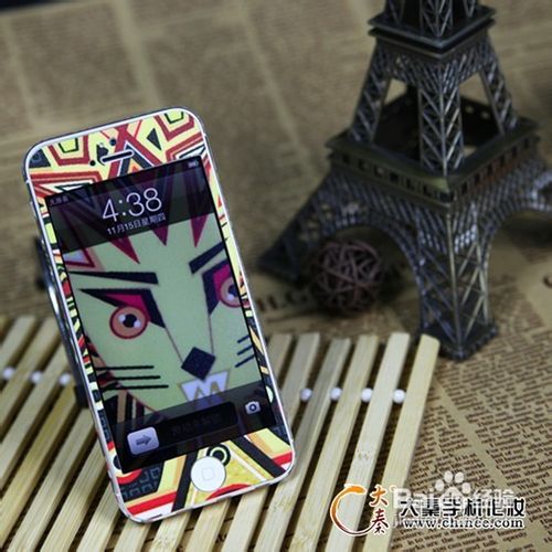 iPhone5个性彩妆制作方法