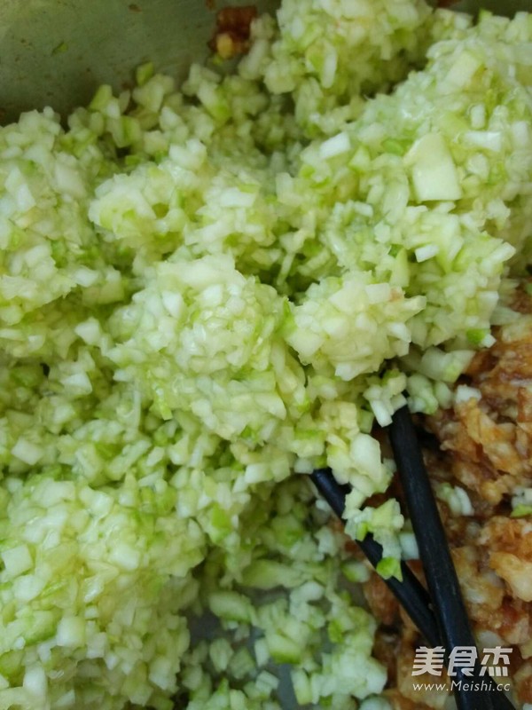西葫芦肉馅馅饼
