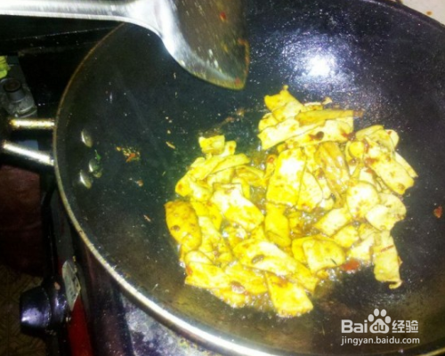 青椒炒香干怎么做？