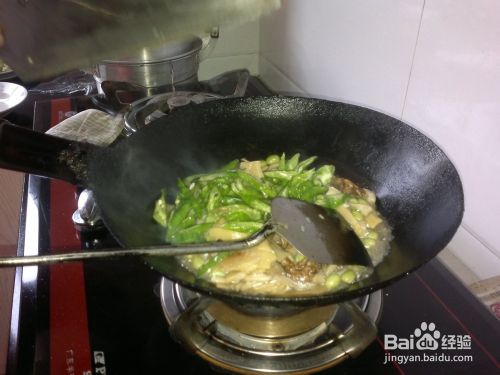 营养健康且下饭的青椒竹笋平菇毛豆炒肉丝的做法