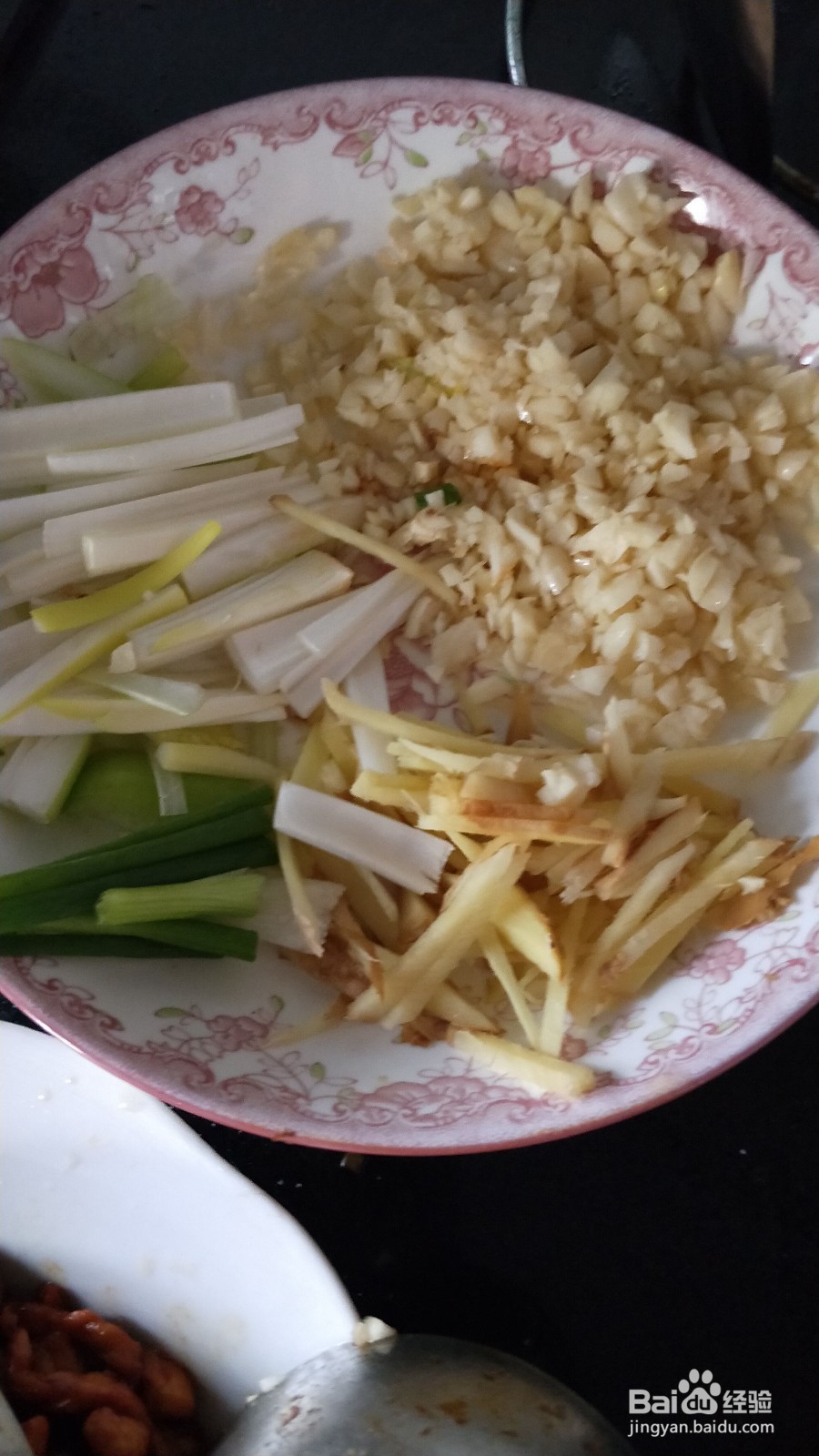 辣炒螺丝的做法