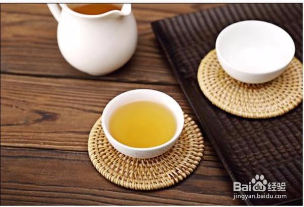 如何去除茶杯上的茶垢?