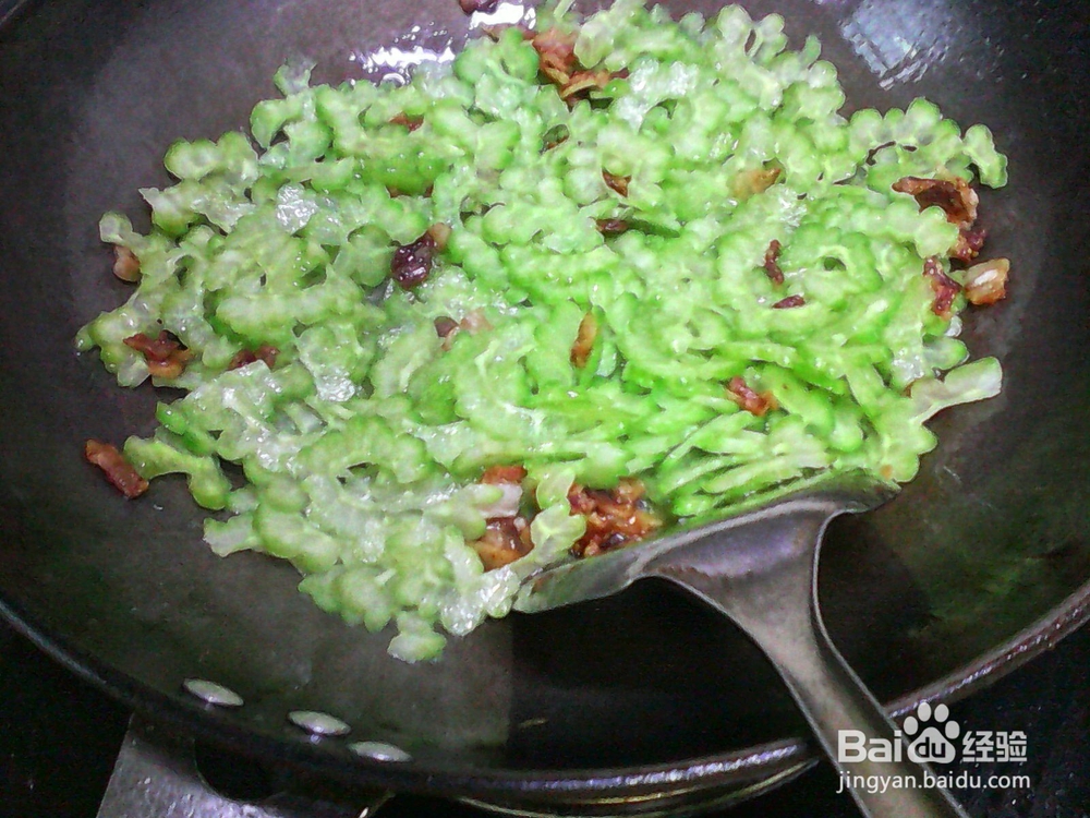 蒜香苦瓜的炒法