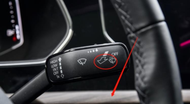 如何使用polo雨刮器