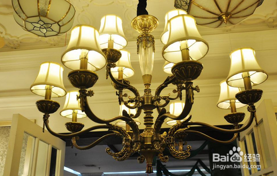 如何选购LED天花灯呢