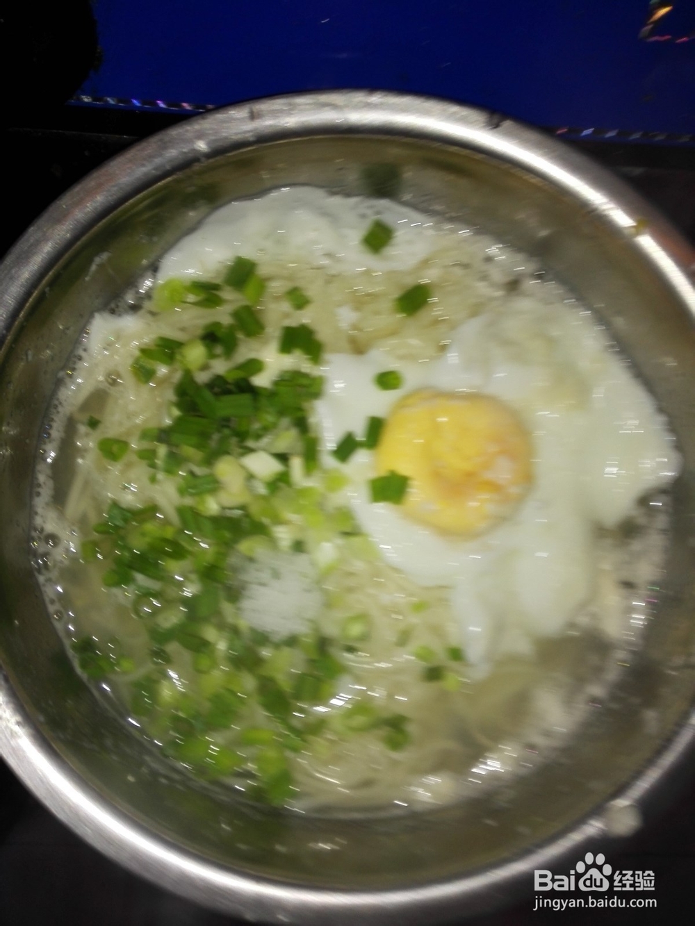 水煮荷包蛋面的做法