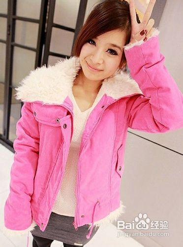 寒冷冬天羽绒服如何搭配穿出性感美丽动人的你