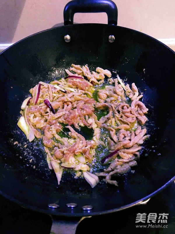 香菜爆肉丝的做法