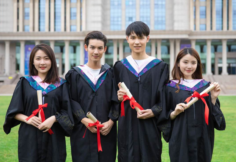 大学本科可以转学吗