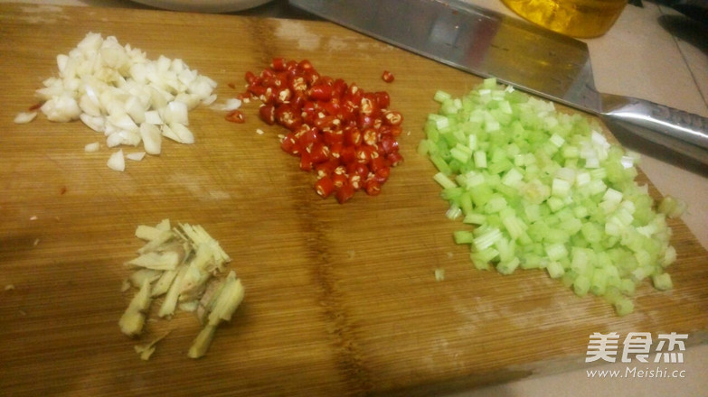 香煎鱿鱼圈的做法