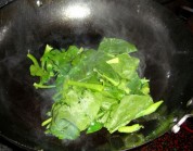 牛肉炒米果条的做法