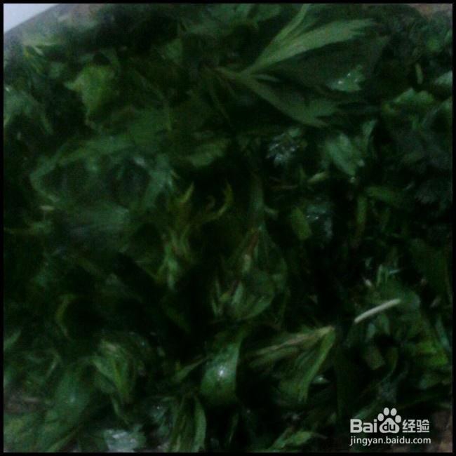 抢着吃的腊肉野蒿子粑粑