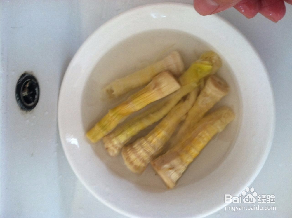 排骨炖竹笋怎么做