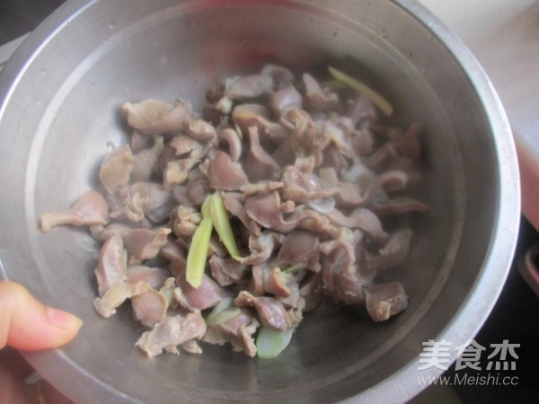 干锅麻辣鸡胗