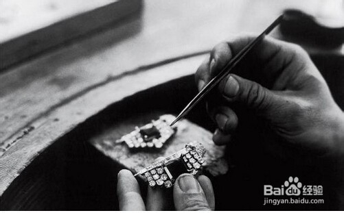 怎样鉴别钻戒镶嵌工艺的好坏?