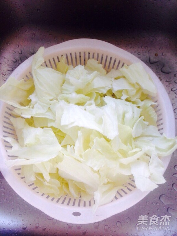 炝炒圆白菜的做法
