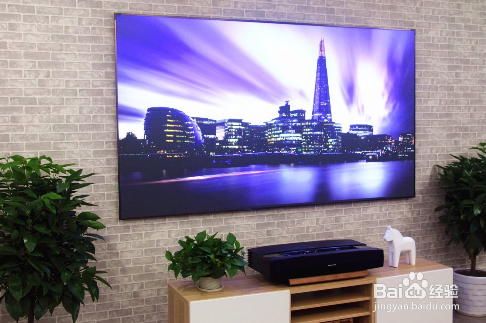 激光电视光学屏幕和普通幕布有何不同？
