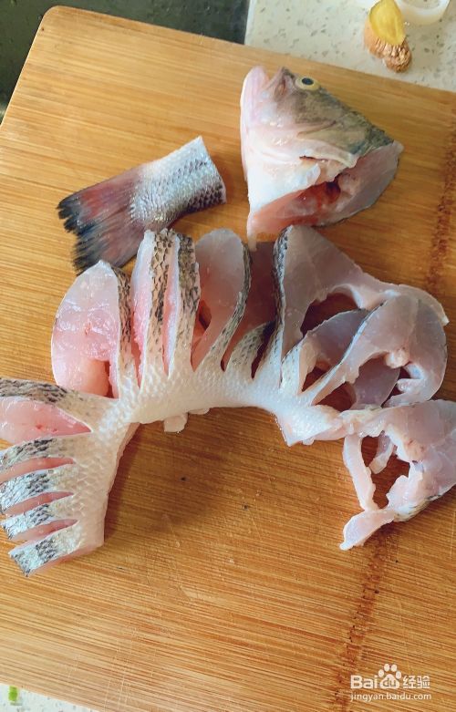 怎么做家常美味开屏鱼清蒸鲈鱼?