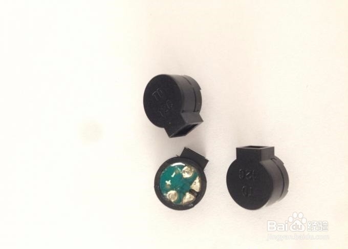 如何驱动蜂鸣器？